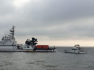 Kemenhub Evakuasi Korban KM Lady Nathalia yang Terapung di Tabuneo