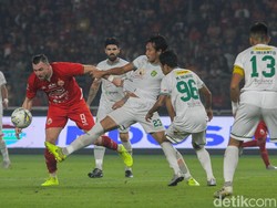 Tribune SUGBK Rusak Saat Persija Vs Persebaya, Pengelola Hitung Kerugian