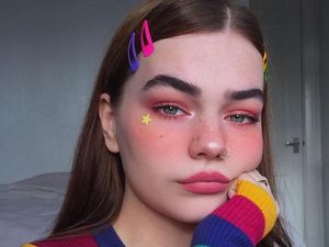 Jepit Rambut Masih Jadi Tren 2020, Ini Tren Kecantikan Lainnya dari Pinterest Jepit Rambut Masih Jadi Tren 2020, Ini Tren Kecantikan Lainnya dari Pinterest
