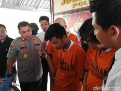 Hanya Ongkang Kaki, Begini Modus Penipu Jual Motor Lelang via Facebook