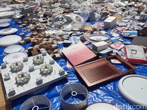 Barang Impor China Tak Ber-SNI Rp 15 M Dimusnahkan