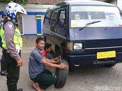 Sidak Angkutan Nataru, Bus Tak Layak Jalan Dipulangkan Dishub Tulungagung