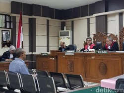 Mantan Aspidsus Kejati Jateng Didakwa Terima Suap SGD 294 Ribu