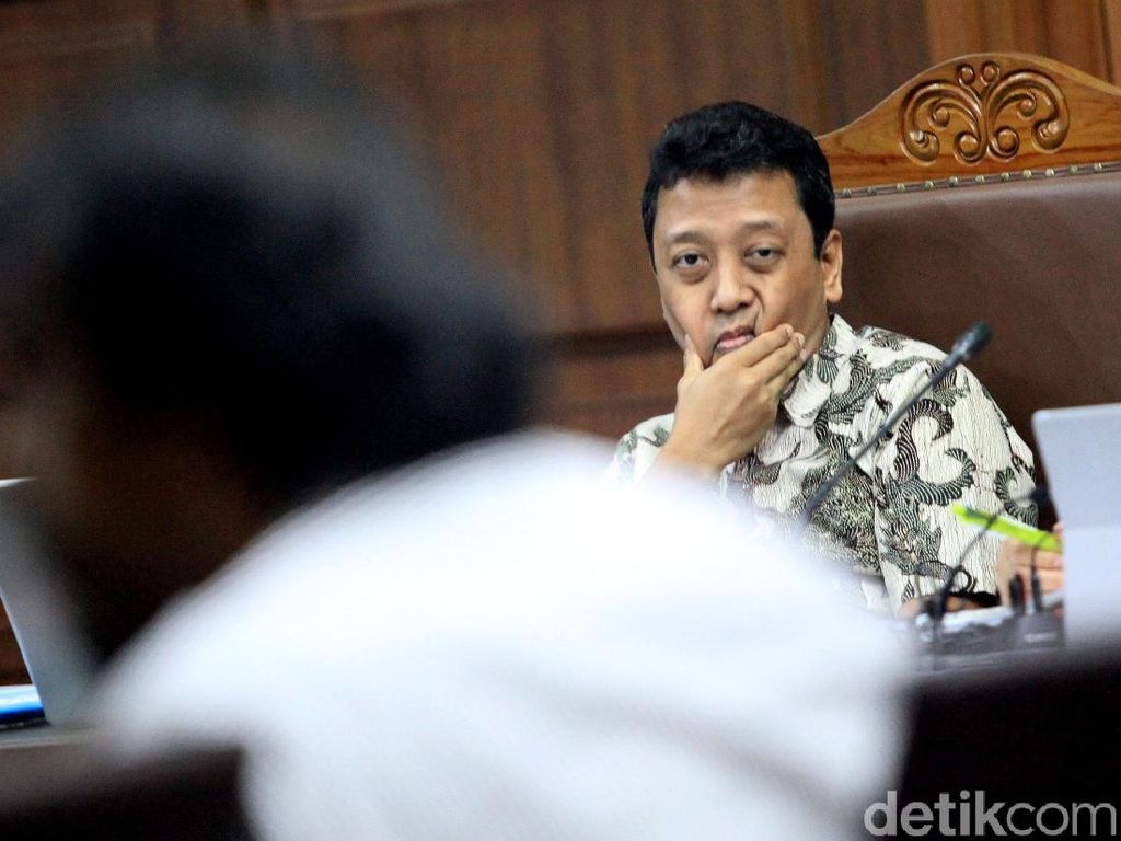Cerita Rommy Dilema Pilih Titipan Senior PPP atau Khofifah-Kiai Asep Cerita Rommy Dilema Pilih Titipan Senior PPP atau Khofifah-Kiai Asep