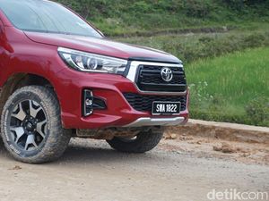Banyak Mobil Berpelat Malaysia di Perbatasan Kalimantan