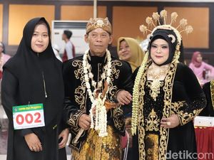Puluhan Pasangan Nikah Massal di Surabaya, Tertua Usia 60 Tahun