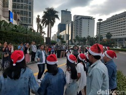 Warga Bangga Ada Christmas Carol di Trotoar Jakarta: Tunjukkan Keberagaman