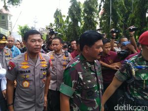 Cek Pengamanan Natal, Kapolri-Panglima Terbang ke Kupang dan Manado