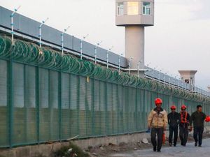 Trump Teken UU Soal Uighur, China Marah dan Ancam Akan Membalas