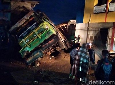 Ini Truk yang Tabrak Kios Sembako dan Tewaskan 3 Orang