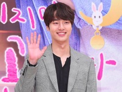 Yang Se Jong Diincar Bintangi The Girl Downstairs Bareng Suzy