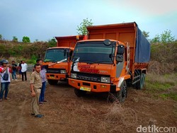 Buang Limbah B3 di Mojokerto, 3 Truk dan Sopirnya Diamankan Warga