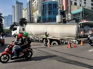 Truk Tangki Jeblos di Depan Thamrin City, Bina Marga DKI Duga Muatan Overload
