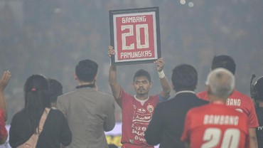 Melepas Bambang Pamungkas Tanpa Suksesornya