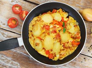 Biar Tetap Semangat Bikin Omelet Jagung Kentang Buat Sarapan