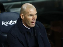 Zinedine Zidane, Pawangnya Barcelona di Camp Nou