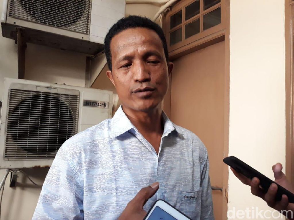 Formappi Heran Sekjen DPR Ditunjuk Jadi Komisaris BUMN Formappi Heran Sekjen DPR Ditunjuk Jadi Komisaris BUMN