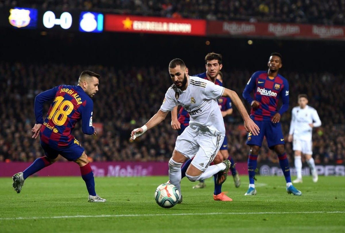 Real Madrid dan Barcelona, dua tim dengan kontrak tertinggi (Alex Caparros/Getty Images)