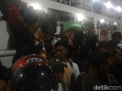 Pemudik Meningkat Jelang Natal, Kapal Ambon-Buru Selatan Sempat Miring