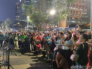 Christmas Carol di Trotoar Jakarta Hari Kedua Makin Ramai, Begini Suasananya Christmas Carol di Trotoar Jakarta Hari Kedua Makin Ramai, Begini Suasananya