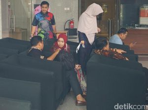 KPK Periksa Istri Imam Nahrawi Jadi Saksi Kasus Suap Hibah KONI KPK Periksa Istri Imam Nahrawi Jadi Saksi Kasus Suap Hibah KONI