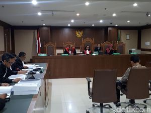 Kasus Suap Antar-BUMN, Perantara Andi Taswin Dituntut 2 Tahun Penjara Kasus Suap Antar-BUMN, Perantara Andi Taswin Dituntut 2 Tahun Penjara