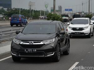 Sensasi Naik Honda CR-V di Tol Layang Japek yang Bergelombang Sensasi Naik Honda CR-V di Tol Layang Japek yang Bergelombang