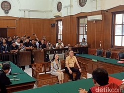 Terbukti Palsukan Keterangan Nikah, Bos Pasar Turi Divonis 3 Tahun Penjara