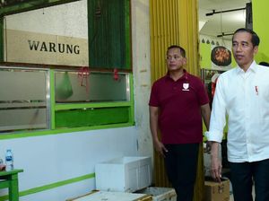Serunya Presiden Jokowi Makan Seafood dengan Sambal Enak Buatan Gubernur Kaltara Serunya Presiden Jokowi Makan Seafood dengan Sambal Enak Buatan Gubernur Kaltara