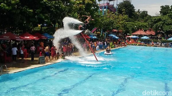 Foto: Flyboard Kolam Pertama Indonesia