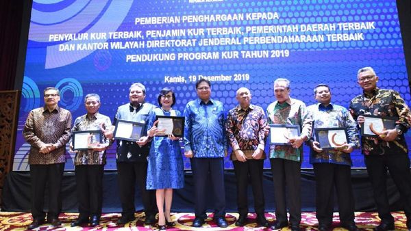 Askrindo Syariah Raih Peringkat II KUR Award