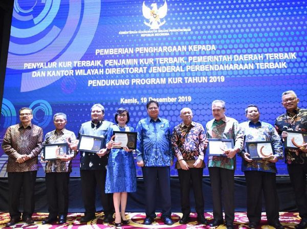 Askrindo Syariah Raih Peringkat II KUR Award