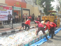 Ribuan Miras untuk Perayaan Natal dan Tahun Baru Dimusnahkan