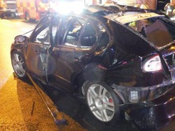 Apesnya Sopir Ini, Mau Ngerokok di Dalam Mobil Malah Meledak