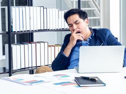 Dada Sebelah Kiri Sakit Saat Menguap, Apakah Gejala Sakit Jantung Dok?