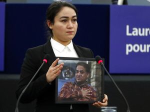 Parlemen Eropa Beri Penghargaan ke Aktivis Uighur yang Dibui Seumur Hidup Parlemen Eropa Beri Penghargaan ke Aktivis Uighur yang Dibui Seumur Hidup