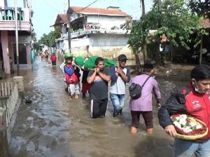 Diduga Kecapean, Warga Korban Banjir Dayeuhkolot Bandung Meninggal