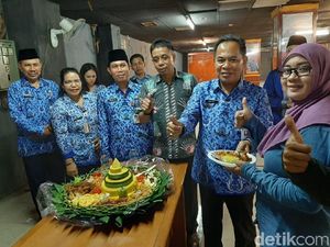 Pemkot Jakpus Relokasi 68 PKL Trotoar Senen ke Pasar Atom