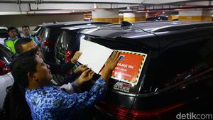 Berburu Penunggak Pajak di Mal Pacific Place