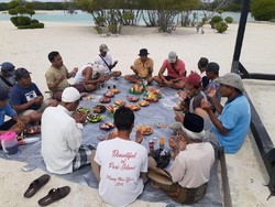 Dapat Ikon Wisata Baru, Masyarakat Pulau Pari Gelar Syukuran