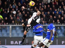 Aksi CR7 Air Jordan di Luigi Ferraris