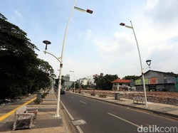 Pro Kontra UMKM Jualan di Trotoar Ibu Kota