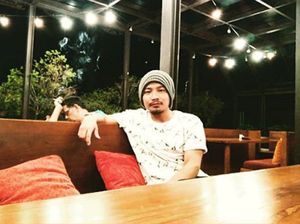 Momen Kulineran Seru Zul Zivilia Sebelum Divonis Penjara 18 Tahun