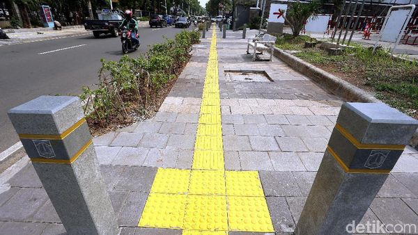 Keren! Begini Penampakan Trotoar Kemang