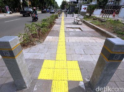 Keren! Begini Penampakan Trotoar Kemang