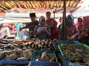 Harga Kebutuhan Pokok di Kota Mojokerto Naik Jelang Nataru Harga Kebutuhan Pokok di Kota Mojokerto Naik Jelang Nataru