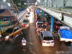 Libur Panjang, 34 Ribu Penumpang Menyeberang ke Sumatera Via Merak