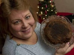 Fruitcake Ini Jadi Warisan Keluarga, Umurnya Sudah 141 Tahun!