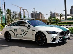 Mobil Sport Buas untuk Polisi Dubai