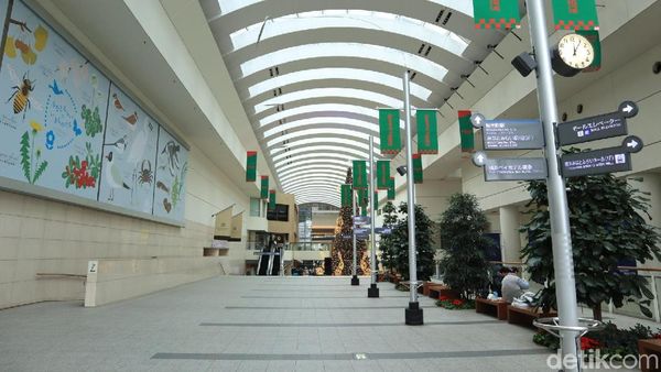 Foto: Keren! Area Pejalan Kaki Indoor bagaikan di Mal